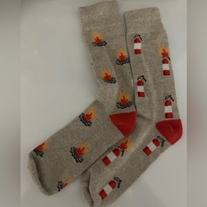 NWOT Men’s Fire extinguisher/Campfire socks